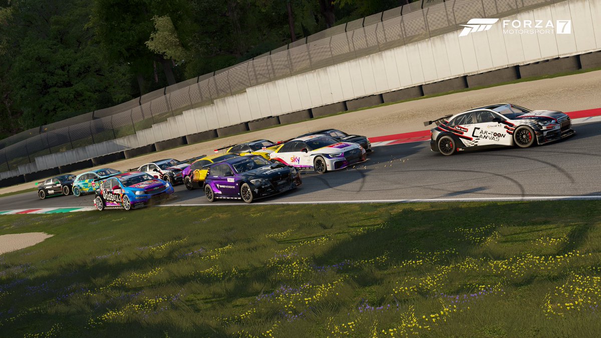 eGo_Motorsports's tweet photo. Happy new year and welcome to eGo. We are your home for Forza league racing on both horizon and Motorsport so hold on to your hats as we launch https://t.co/Tean3x06ie  pic by @TheOMAOfficial https://t.co/vmzpp3T0Ts