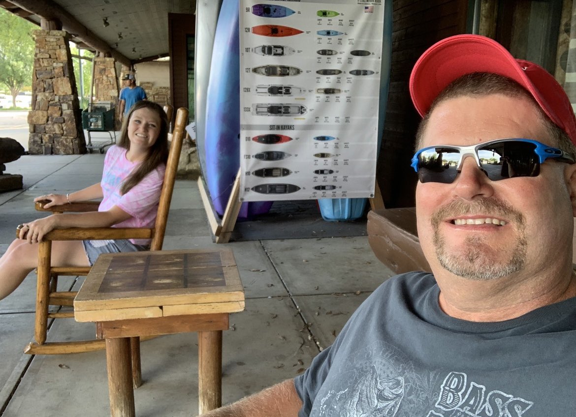 KarliAdams_'s tweet photo. Happy, Happy Birthday Daddy!! I’m so thankful for all of our adventures!! I love you so much and I hope you have a wonderful day!!💛🎉 @unclescooter41 https://t.co/TIfdJ3t0CF