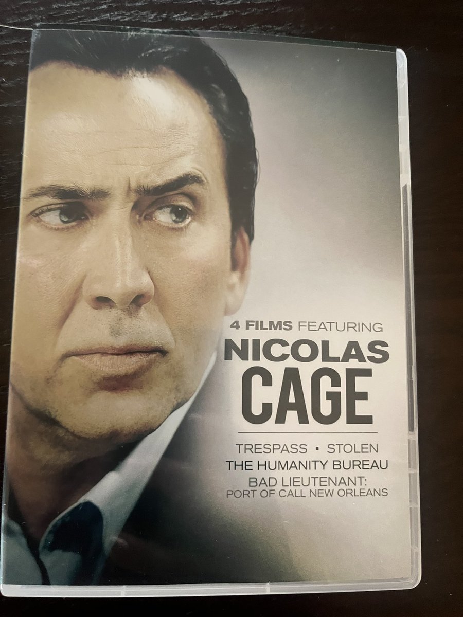 I got a DVD of 4 Nic Cage movies no one has ever heard of as white elephant gift. I don’t think Nic Cage is aware he’s been relegated to the Walmart movie bin cnn.com/2021/12/31/ent…