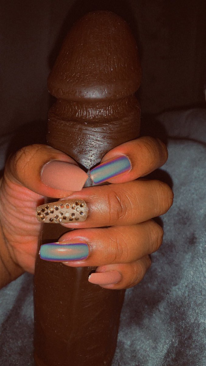 MzAssential's tweet photo. Do ya like the new nails? 
I think Mr Dil Do does. 💅🏾🍆💦 https://t.co/bf6cpzSlkR