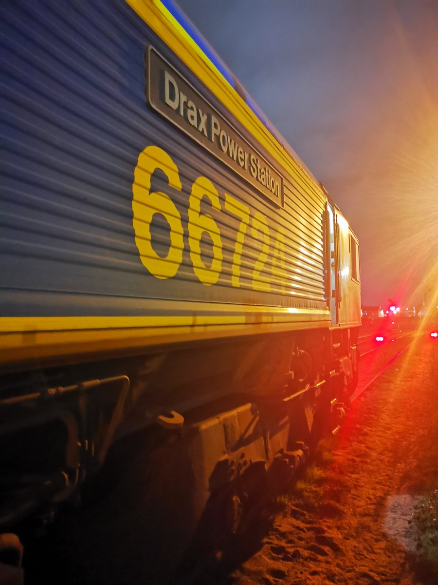WritingDriver's tweet photo. @LBC @DavidLammy I spent new years supplying power stations and rescuing a broken down freight train! When you're a Train Driver, social distancing is part of the contract! Happy New Year https://t.co/q4VGLqueVM