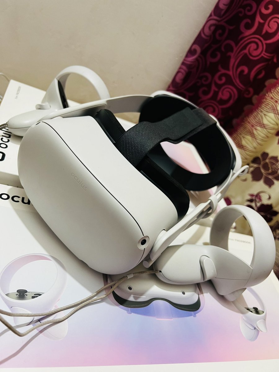 imHukam's tweet photo. Received Oculus quest 2😍 , thanks @cryptoady for recommendation.. time to explore METAVERSE 🥳 https://t.co/hg8e7pj3LO