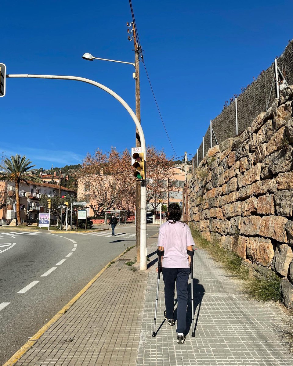 itsmeLBC's tweet photo. a aquest ritme, trec les bermudes abans del previst #1deGener #caloret https://t.co/ySsrGrcmCc