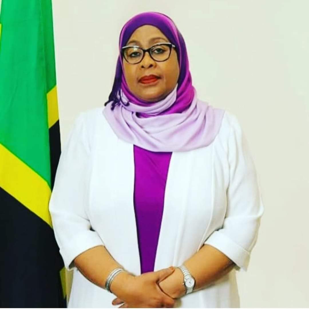 Bila shaka jana ulisikiliza Hotuba zote Mbili, ipi ni hotuba bora ya kufungia Mwaka?

#Retweet kwa Tundu Lissu
#Like kwa Rais