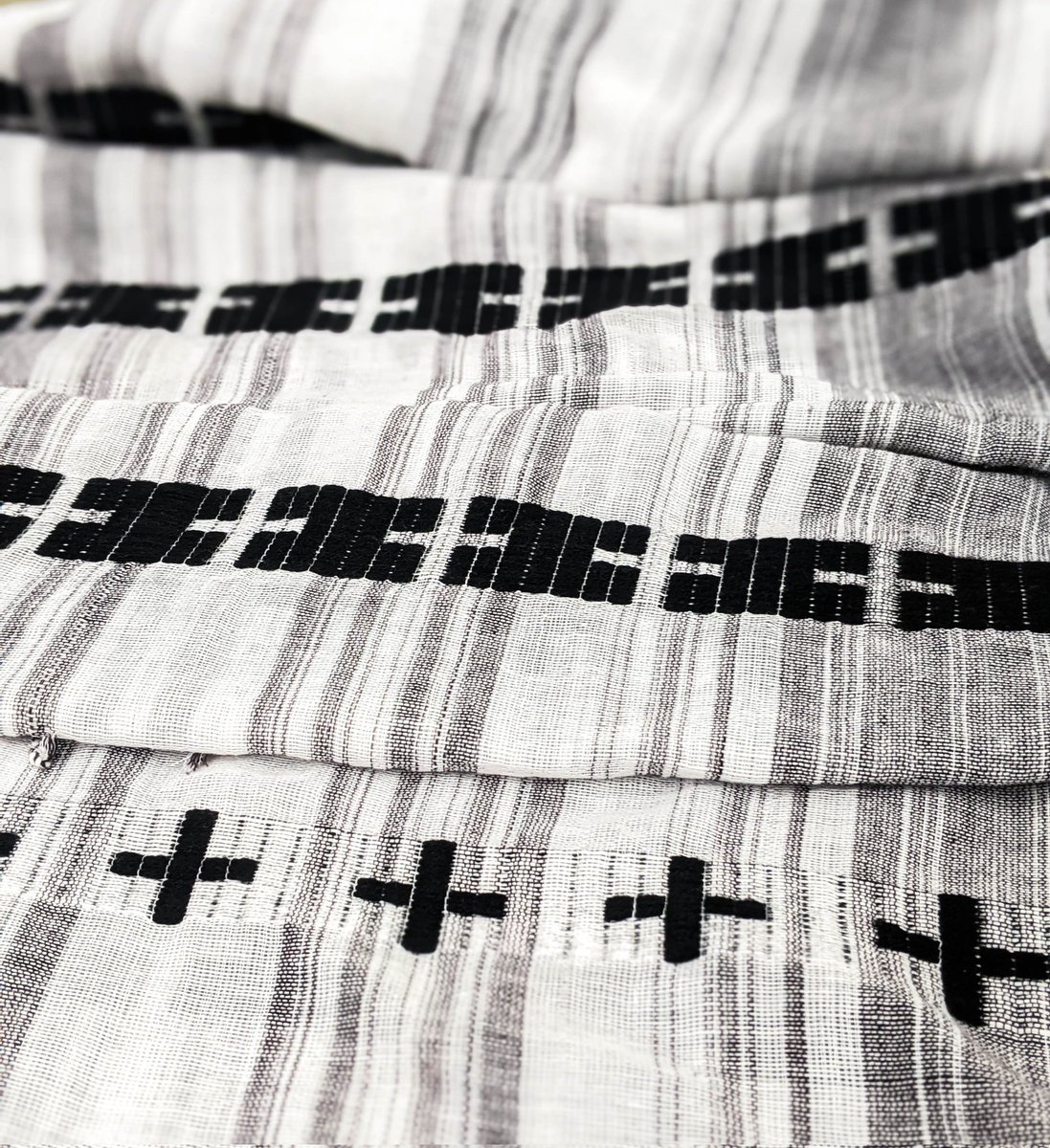 ElliltaProducts's tweet photo. Take a close look at this beautiful pattern. It comes in different colors too. 

📌 Bole Medhanialem Lingo Tower 2nd floor 

🌐https://t.co/2D2e8dzn6k

#elliltaproducts #handmade #handmadeinethiopia #beautiful #handcrafts #wood #makechanges #socialbusiness #womenempowerment https://t.co/G8yNBNTppM