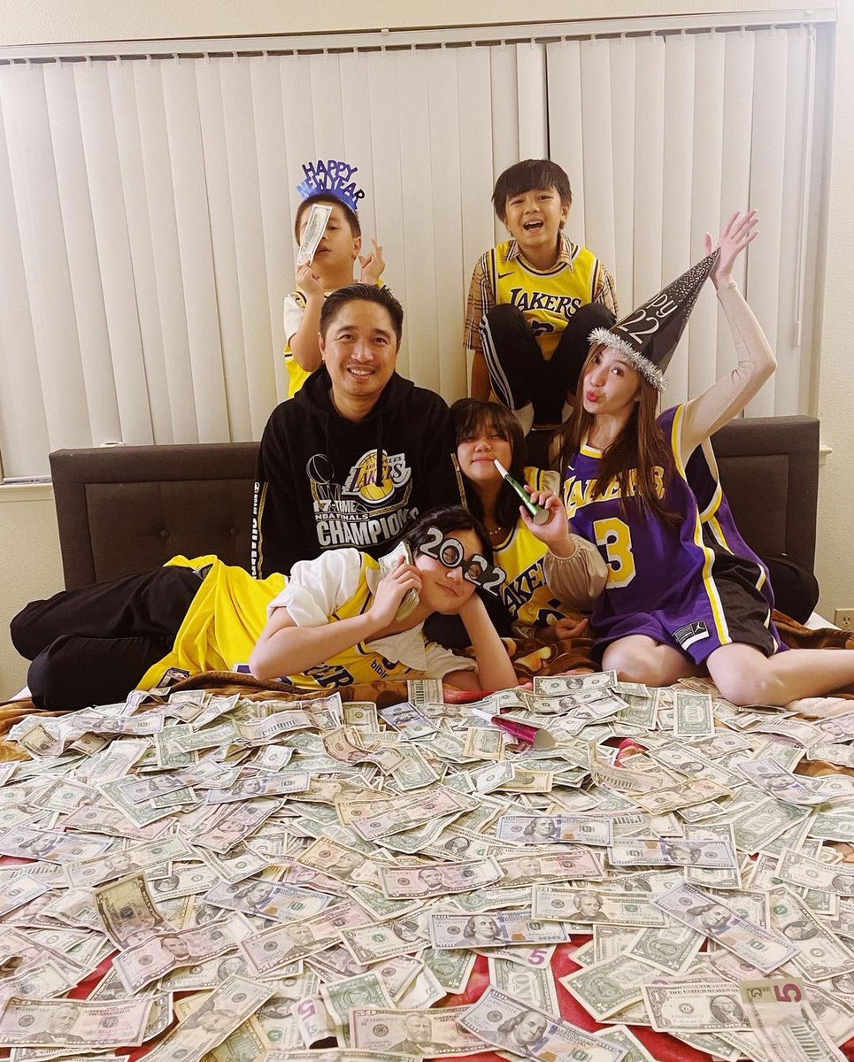 donnajupdates's tweet photo. 010122 Instagram Update

Donnalyn Bartolome https://t.co/mYXXkjgxIW