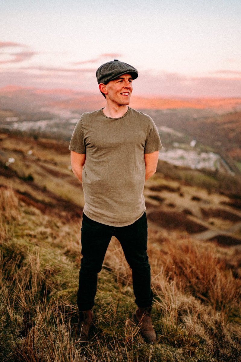 NathanLaunch's tweet photo. Looking forward to get some tunes out this year. Stay tuned.

Blwyddyn Newydd Dda! 

📷: @willmasonjones https://t.co/GNUhV92TbE