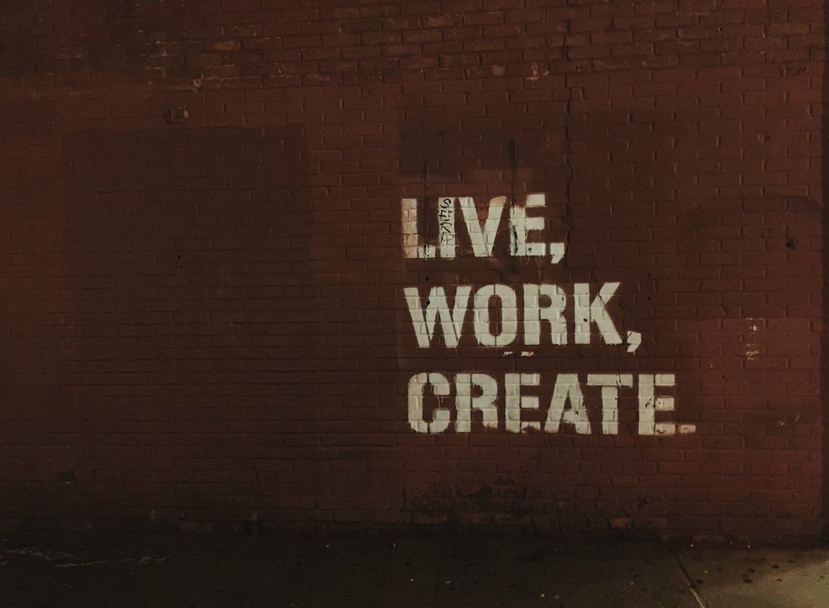 ElishaJacy's tweet photo. The creative life ought to inspire. A token that’s revolutionary has function and purpose. E-commerce creates opportunities for influencers, entrepreneurs, artists, and entertainers. #Jacy #JacyToken #JacySwap #JacyStake #JacyVerse https://t.co/QAbSIaIOuH