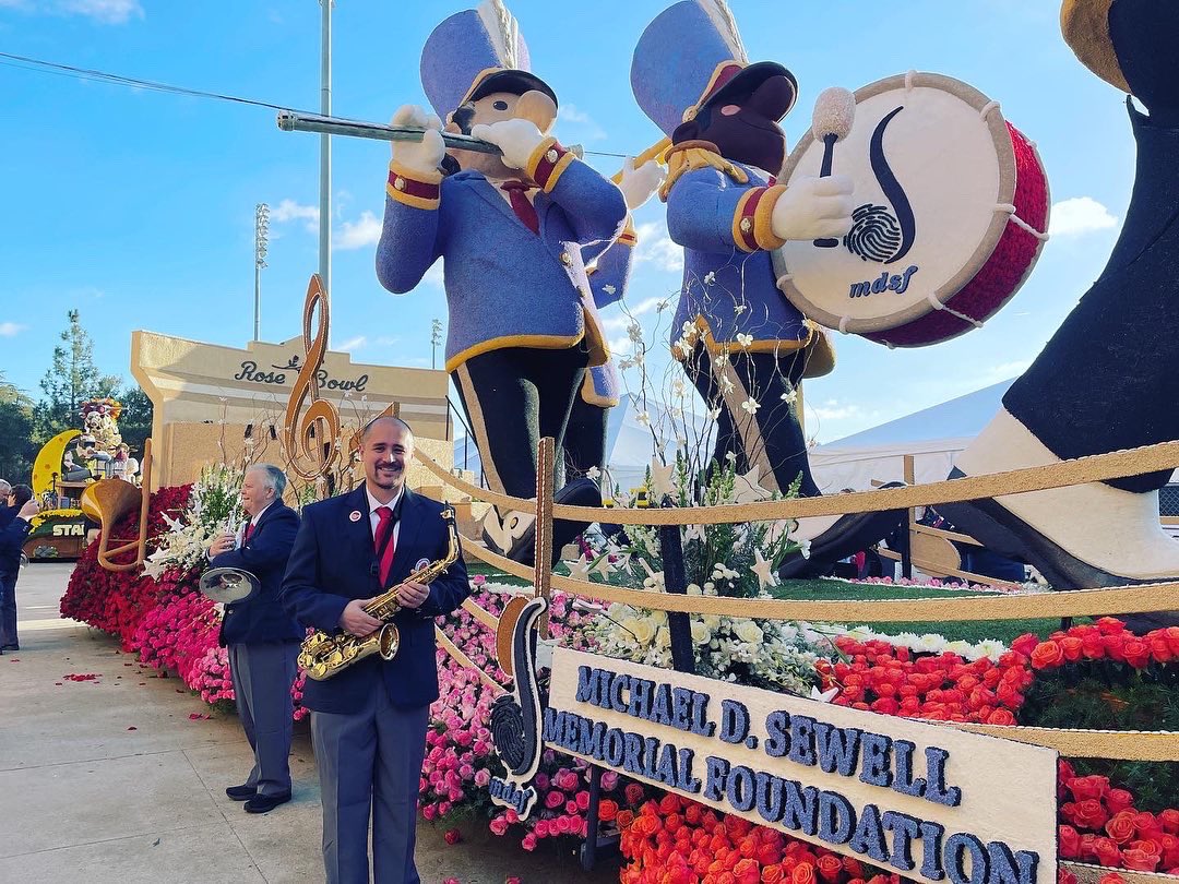 TODAY IS THE DAY! Don’t miss out on seeing Mr. Barrett perform with the <a href="/sabd2022/">Saluting America’s Band Directors</a> in today’s <a href="/RoseParade/">Rose Parade</a>!!!

Mr. Barrett will be in Row 4 on the far side of the Band (end of the row)!
#WeAreLV #LVBands #EyesWithPride