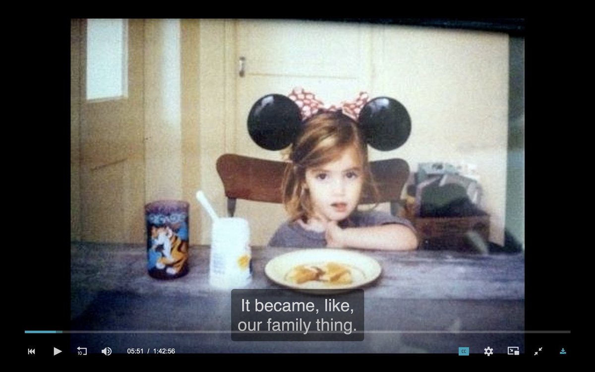 vee_delmonico99's tweet photo. GUYS HELP ME THATS LITERALLY EMMA ROBERTS NOT EMMA WATSON ☠️☠️☠️☠️☠️☠️☠️☠️☠️ #ReturnToHogwarts #HarryPotter20thAnniversary https://t.co/bLbXcCUpnh