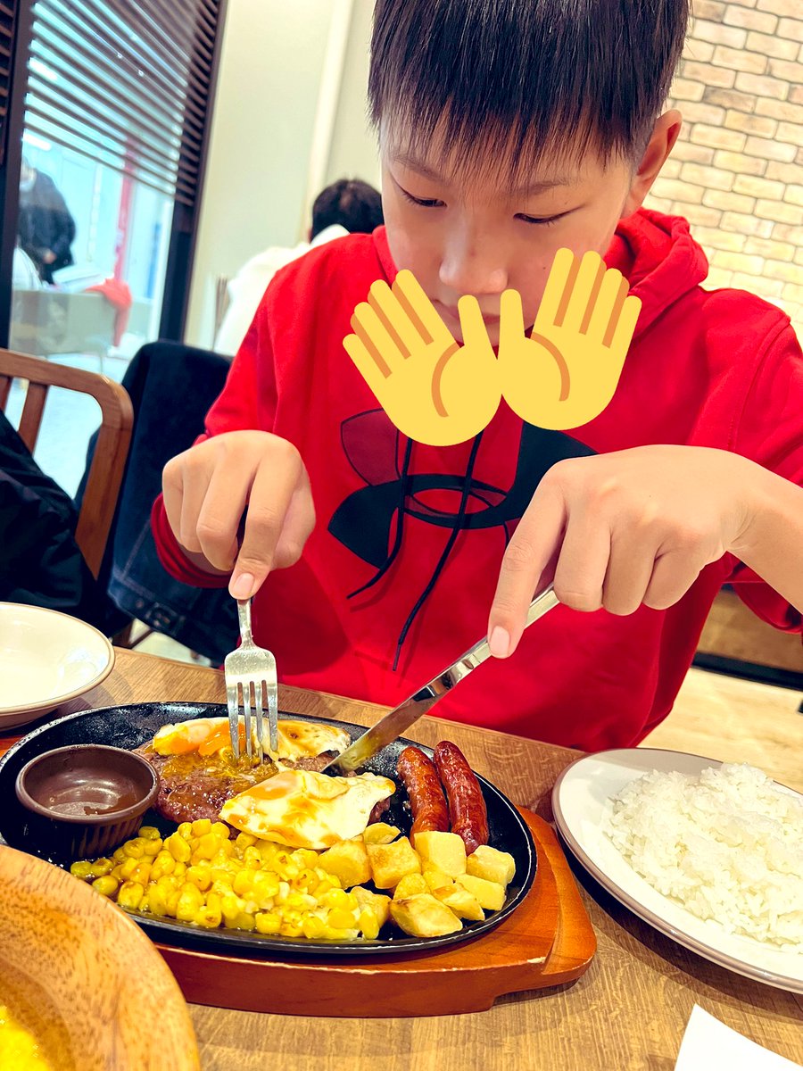 Rie_ABC123's tweet photo. 今年の初プリオトウト。
仲良しかって。👩‍👦 https://t.co/bv54qZEDB8