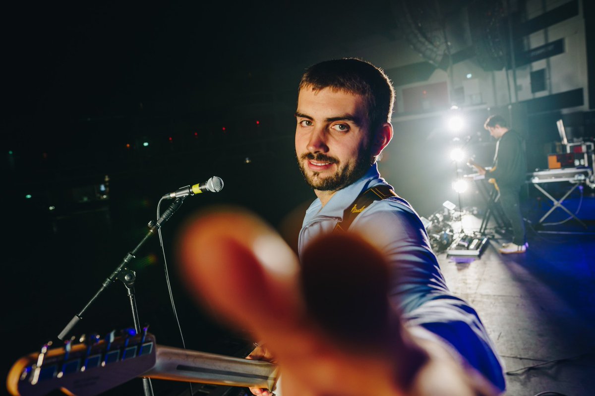 Released our debut album, played some arenas and spent our life savings on running shorts. Airways look forward to seeing you in 2022

📸<a href="/HarrisTS1/">Harris T S</a>