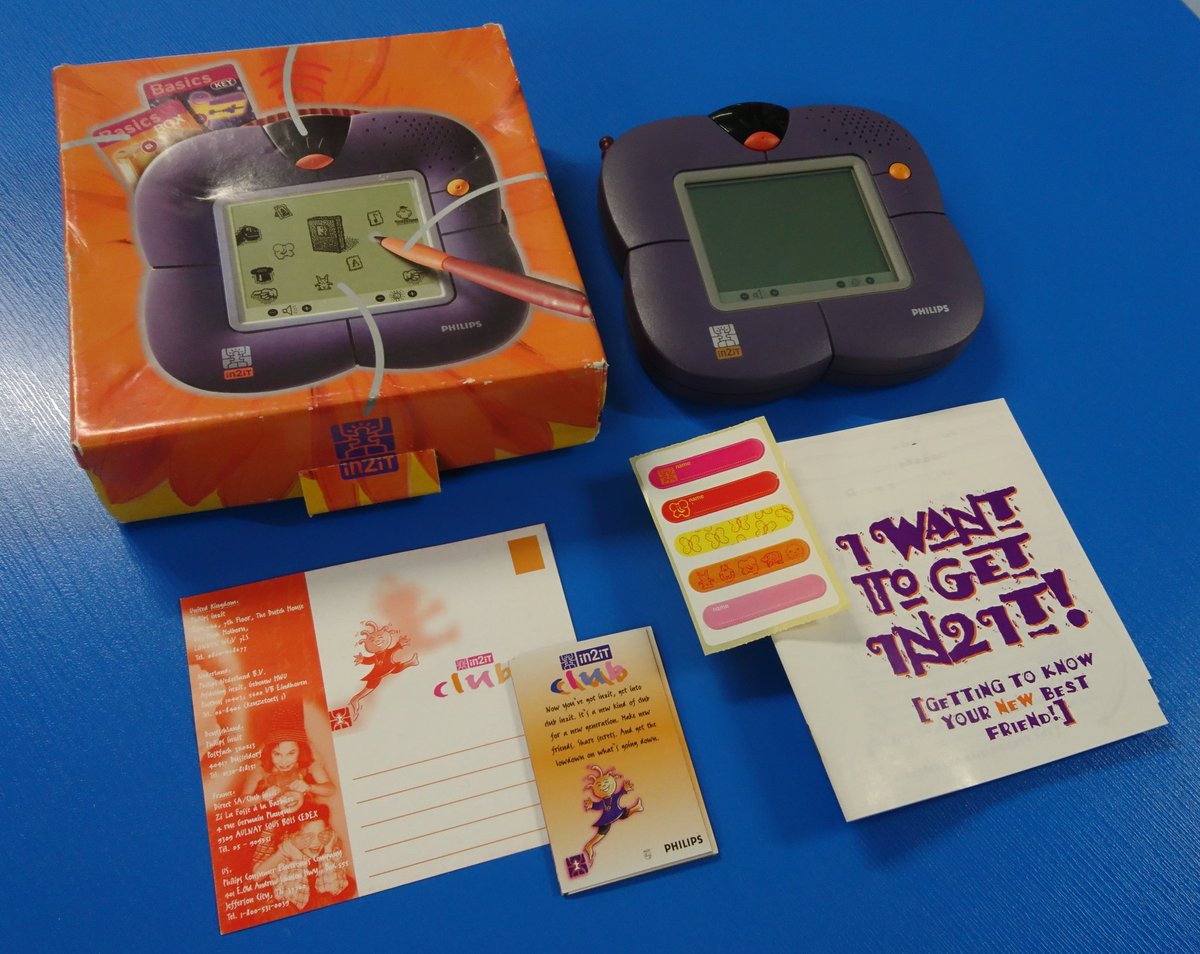 Just added to the collection: a Philips in2iT! This is an unreleased handheld device for girls, from 1996. Only an estimated 100-1000 units were made, and were sold internally after the cancellation.
Learn more: computinghistory.org.uk/det/66854/Phil…