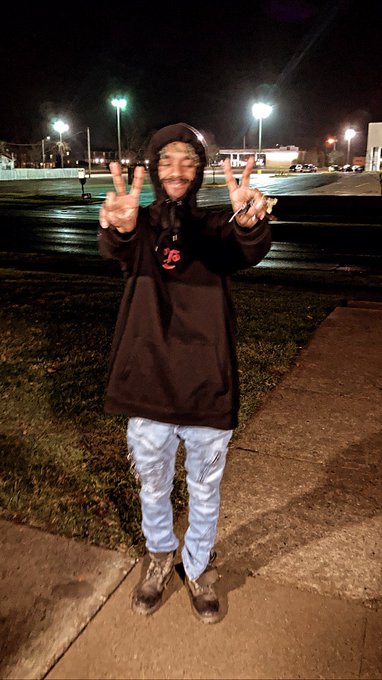 2022 what it do do 🍾🎉🏚💕 https://t.co/CW3mj3fxsv<a href="/tag/newprofilepic"class="tags"><span>#newprofilepic</span></a>