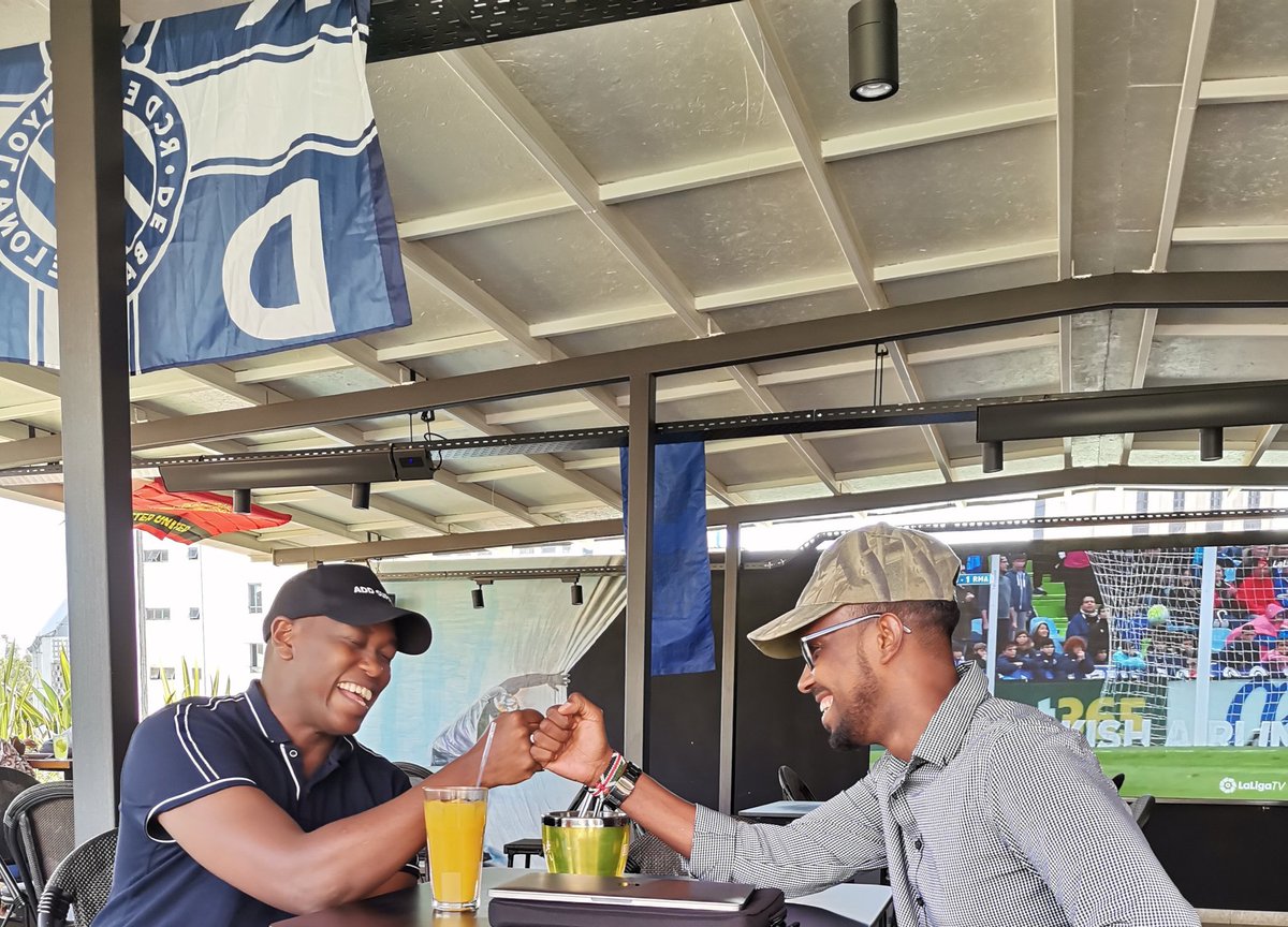 SiyadOska's tweet photo. happy to be back and hold up with good friends with new year vibes.
Good evening watu wangu.
#Mungumbele
#CBD1 2022 https://t.co/dfS4zdWBQ8