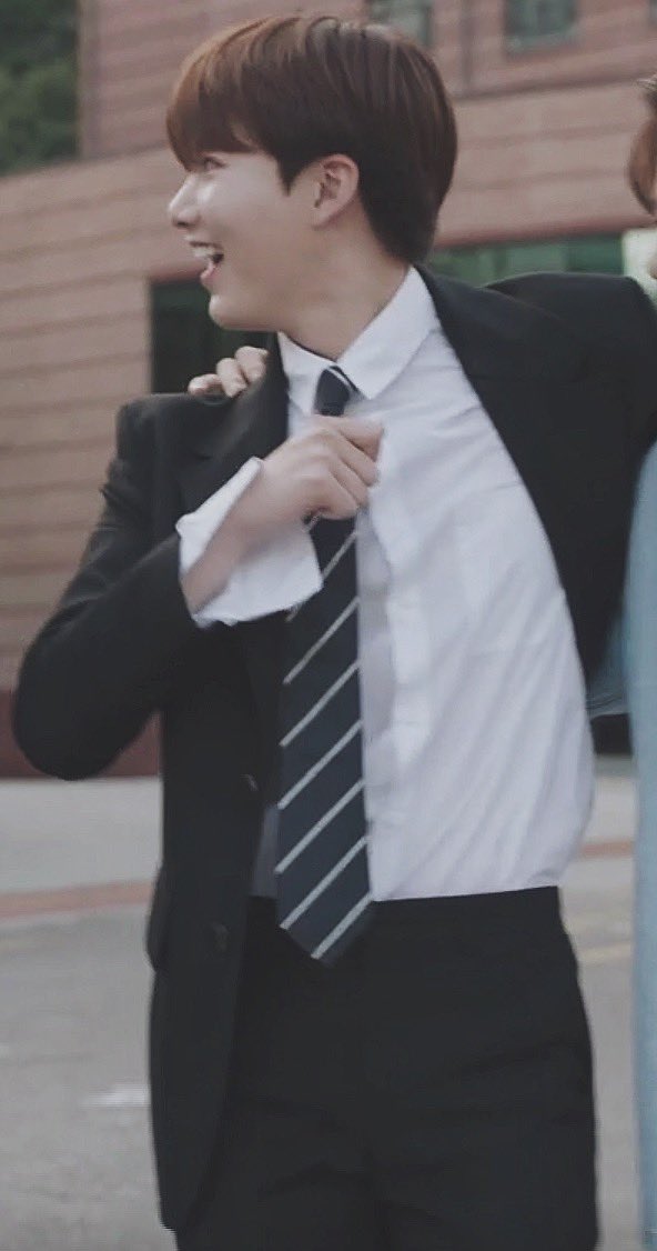 hanchiuwoo's tweet image. Kim Junkyu is so fiiiiiiineeeeee 🔥 #JUNKYU #TREASURE_WEB_DRAMA #TREASURE