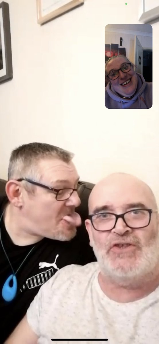 _Bea_Wood's tweet photo. Last night my evening was made!!! 2 of my hero’s calling me!!!! Thank you so so much @goldylookfleece and Johnny Davidson!!! Happy new year everyone!!!! #nye #tourettes #hereo #heros @TICYorkshire https://t.co/z92clAhmHj
