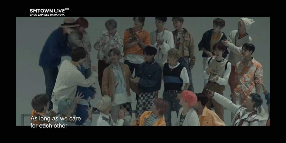 hoeforchu's tweet photo. HELLO ?!?? LUCAS ?*!#!#$&amp;#-@#: https://t.co/NW8SmpJ9ww