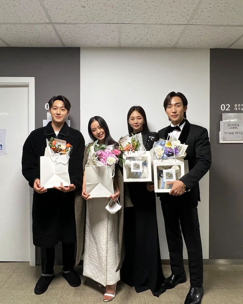 archivekactor tweet picture