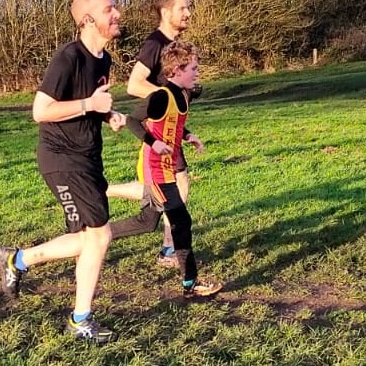 freddie_conlan's tweet photo. Start the new year off with a runout at Nonsuch Parkrun. I took 6 seconds off last week's time 26:11 and came 139th out of 428 runners. My daddy @scottyc1972 and brother @ocrboytc completed it in 1hr 10 seconds. Thanks again to my favourite cheerleader mummy @nessiethehead https://t.co/WG2nUi4s7j