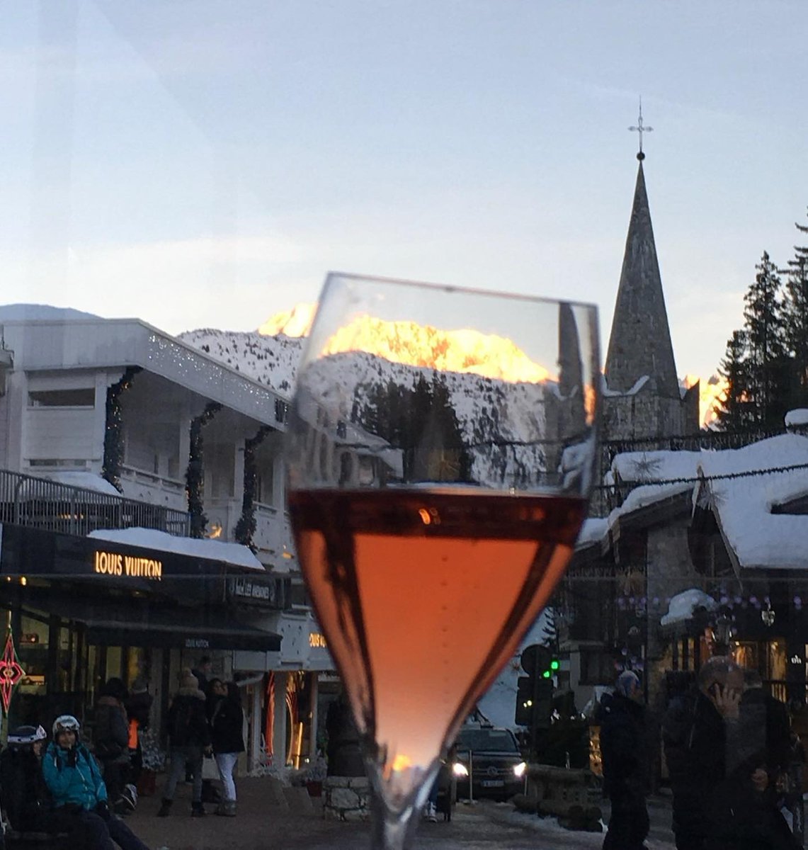 VolJet wishing you a Happy New Year from Courchevel, France. Festivities may have been canceled, but not the champagne cheers! 🎉🥂