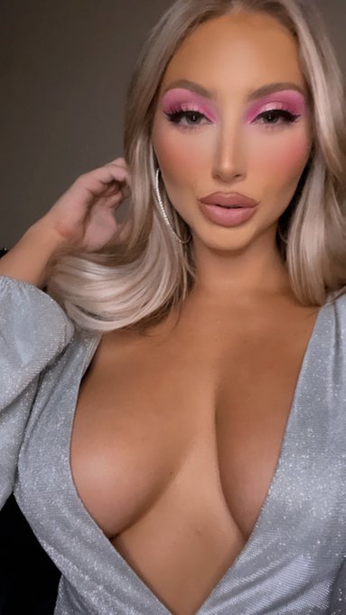 2022 💗🥂 https://t.co/E9FBSc8LCO<a href="/tag/mvsales"class="tags"><span>#mvsales</span></a>