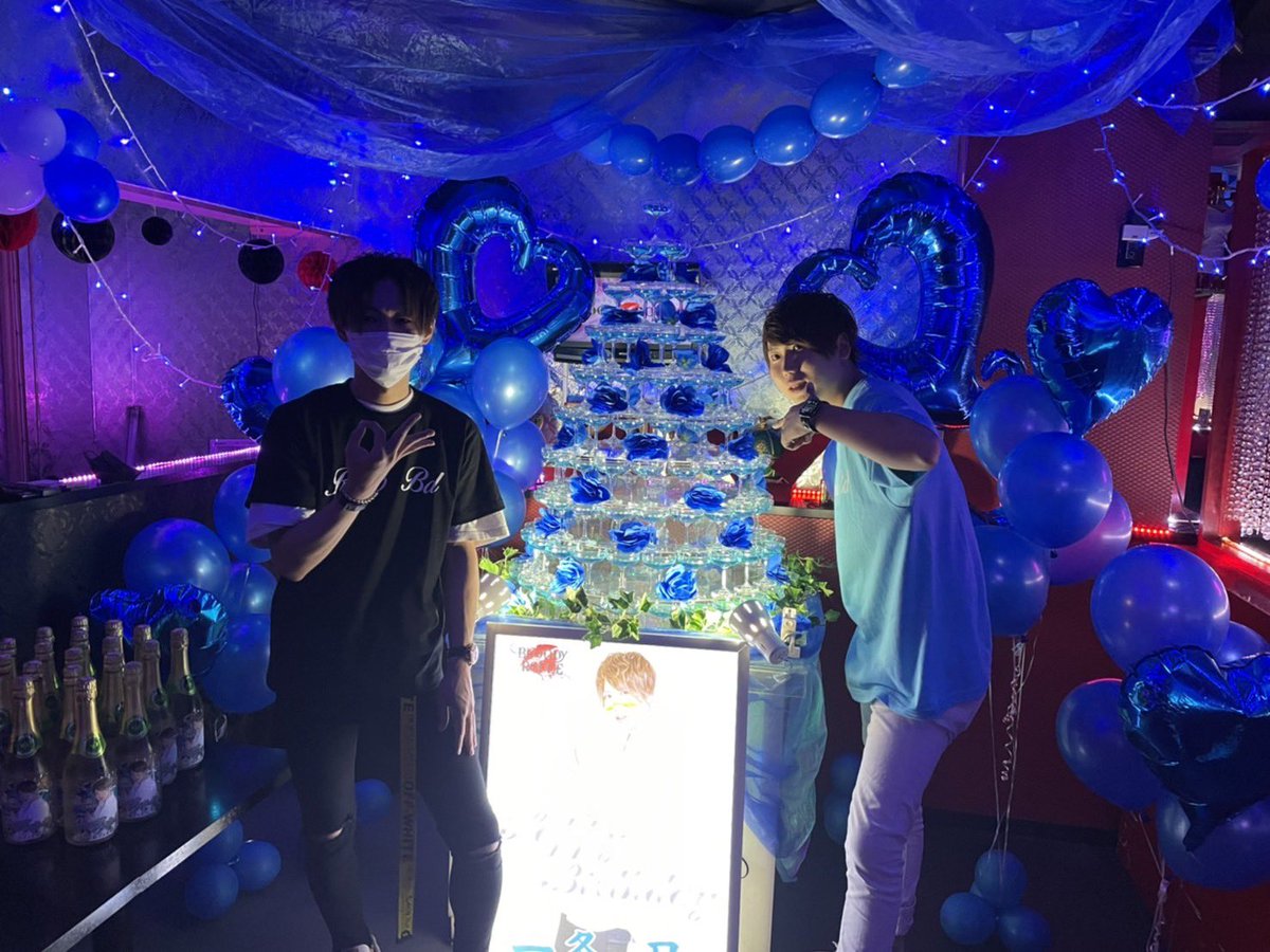 ASKr7733's tweet photo. Happy New Year🥱🥱

昨年はほんとに色んな人に助けられ
たり応援して貰ったりで
出会った人全てに感謝してます🤗

おかげで売上V11  組数V12

ありがとう!!
載せきれんけど😭 https://t.co/txZbzkBWF2