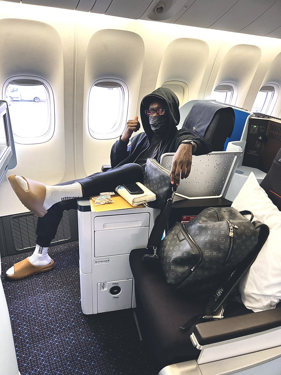 prodGIDEONITE's tweet photo. ✈️ https://t.co/79Aq2JsQgv