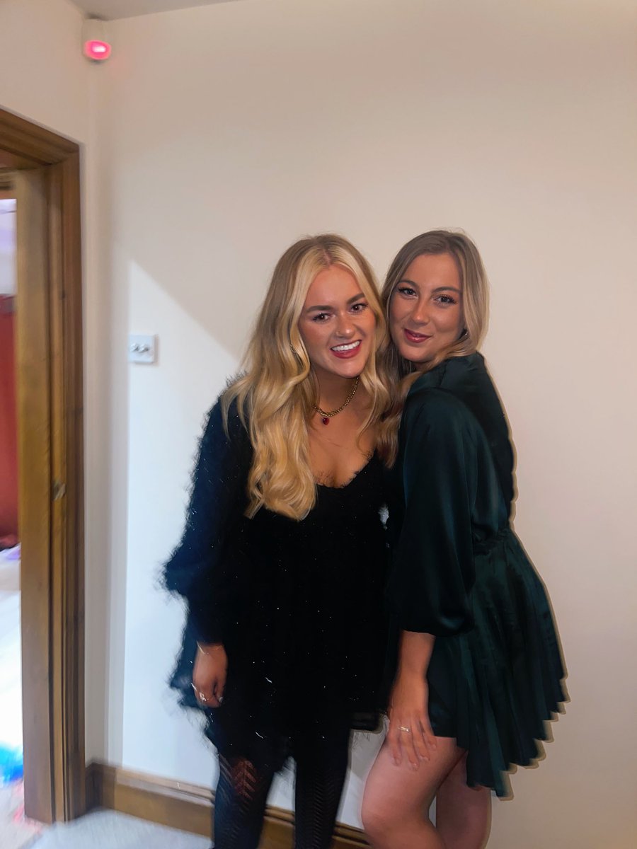 grace davies tweet media