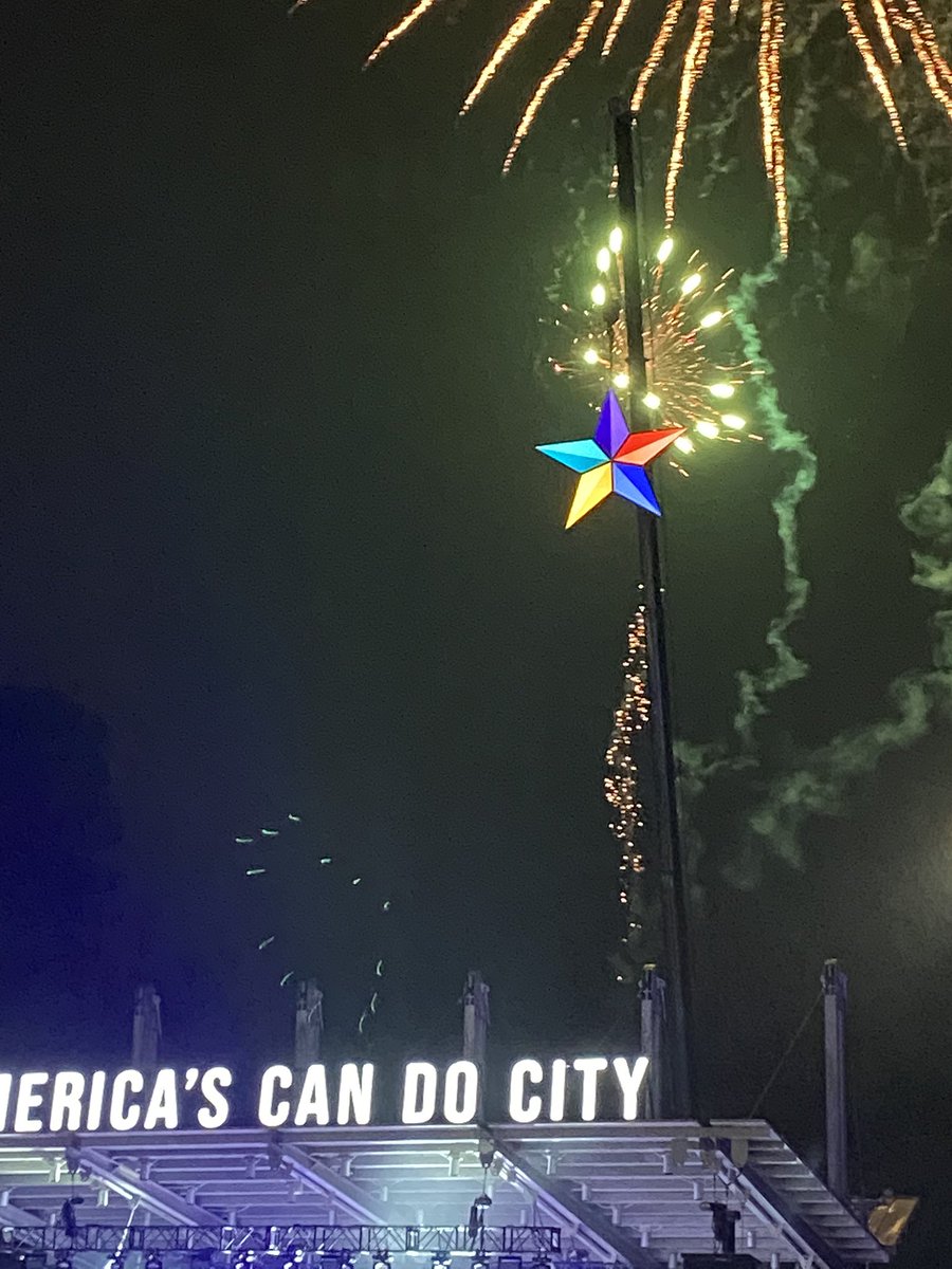 j_nolette's tweet photo. When I was younger, I always told what you are doing as new year rings in is what you will be doing all year long.

I guess I will be standing in the rain, listening to Coolio and working with some amazing people. Great job last night @FayettevillePD @CityOfFayNC https://t.co/FfS8weyKnc