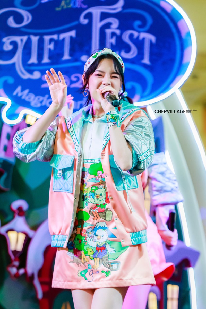 Chervillage48's tweet photo. พิเฌออ~ 🐱🥰
#CherprangBNK48
#GoGo2022WithCher https://t.co/H15gl84cLD