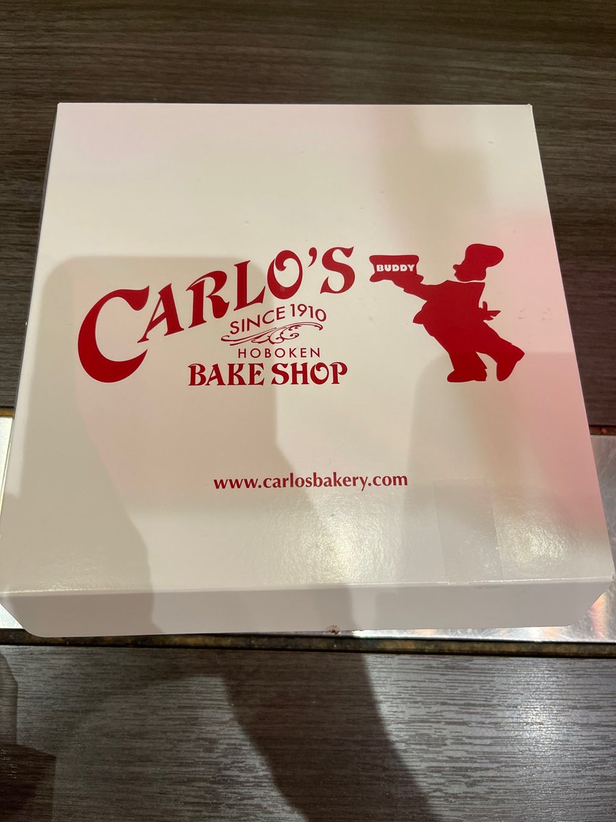 cook819's tweet photo. I'm at Carlo's Bake Shop - @cb_timessquare in New York, NY https://t.co/gfuMnQLsrQ https://t.co/h7y0peUg3q