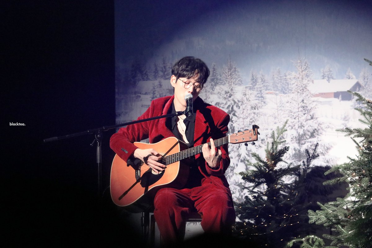 10blacktea's tweet photo. 211226 Please Don't Stop Your Singing
#10CM #십센치 #권정열 https://t.co/pcCWvXotYE
