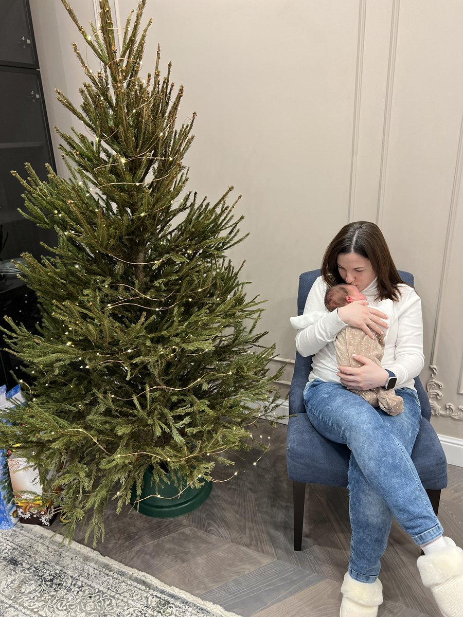 Maria_Roshchina's tweet photo. С Новым Годом🥳🎊🎁🎄 https://t.co/LQy9opI8QN