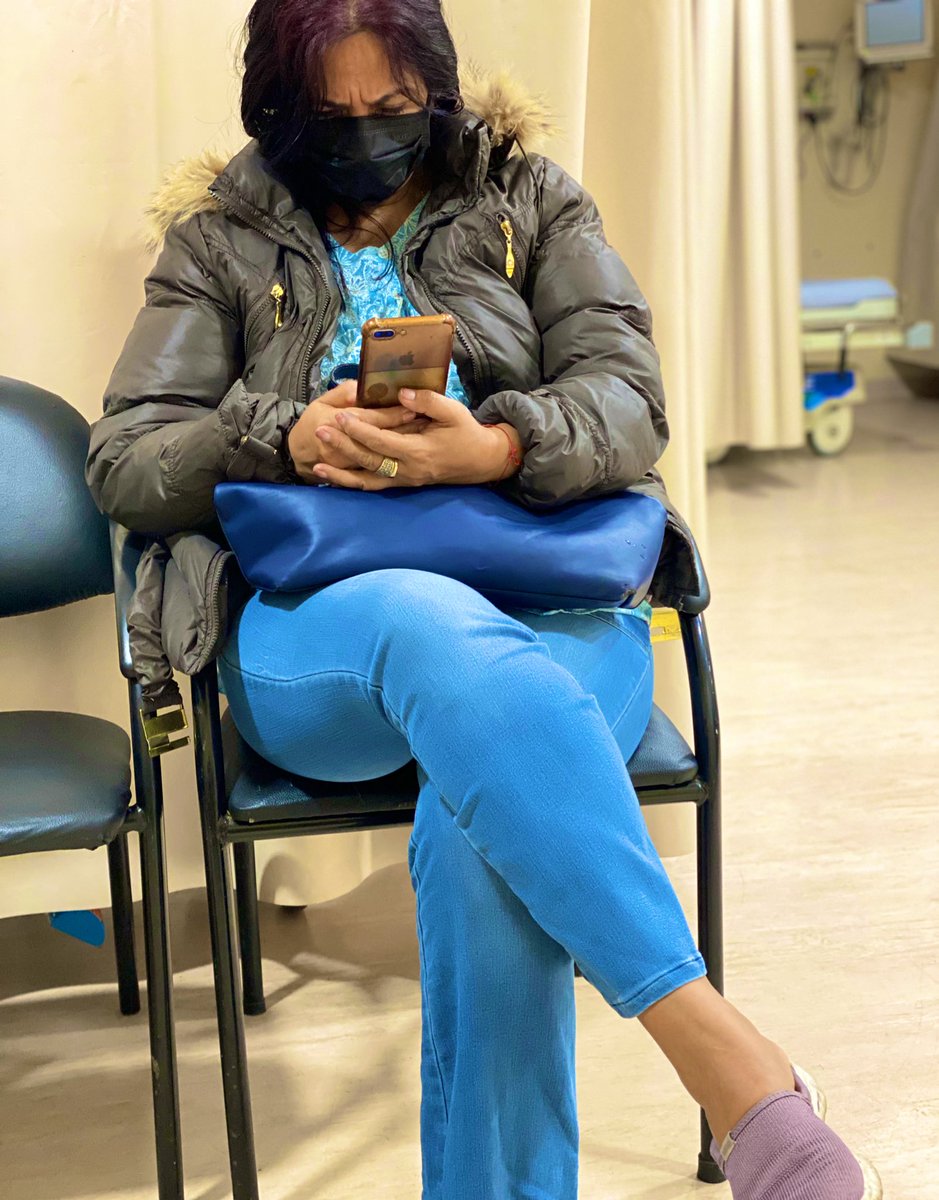 La única persona que seguro estará contigo en la cama de un hospital es tu madre.  😔