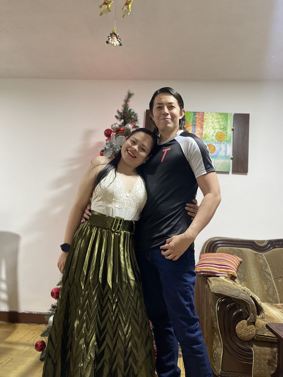 Bolivarsword's tweet photo. Recibiendo 2022con una hermosa falda de #sukaina @rpintosa_ https://t.co/hlFTrP0RIV