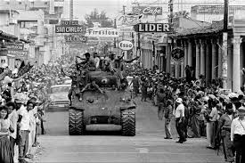 liriana_rosales's tweet photo. Gracias a la Revolución Cubana y la visión futurista de #Fidel tenemos una población inmunizada contra la #COVID19. #EneroDeVictorias #CubaVive #HéroesDeLaSalud 
@cubacooperaven @MINSAPCuba @japortalmiranda @PardoRegla @PresidenciaCuba @CubacooperaveG @CubCooperaVeGua https://t.co/aPEuMq5Riw
