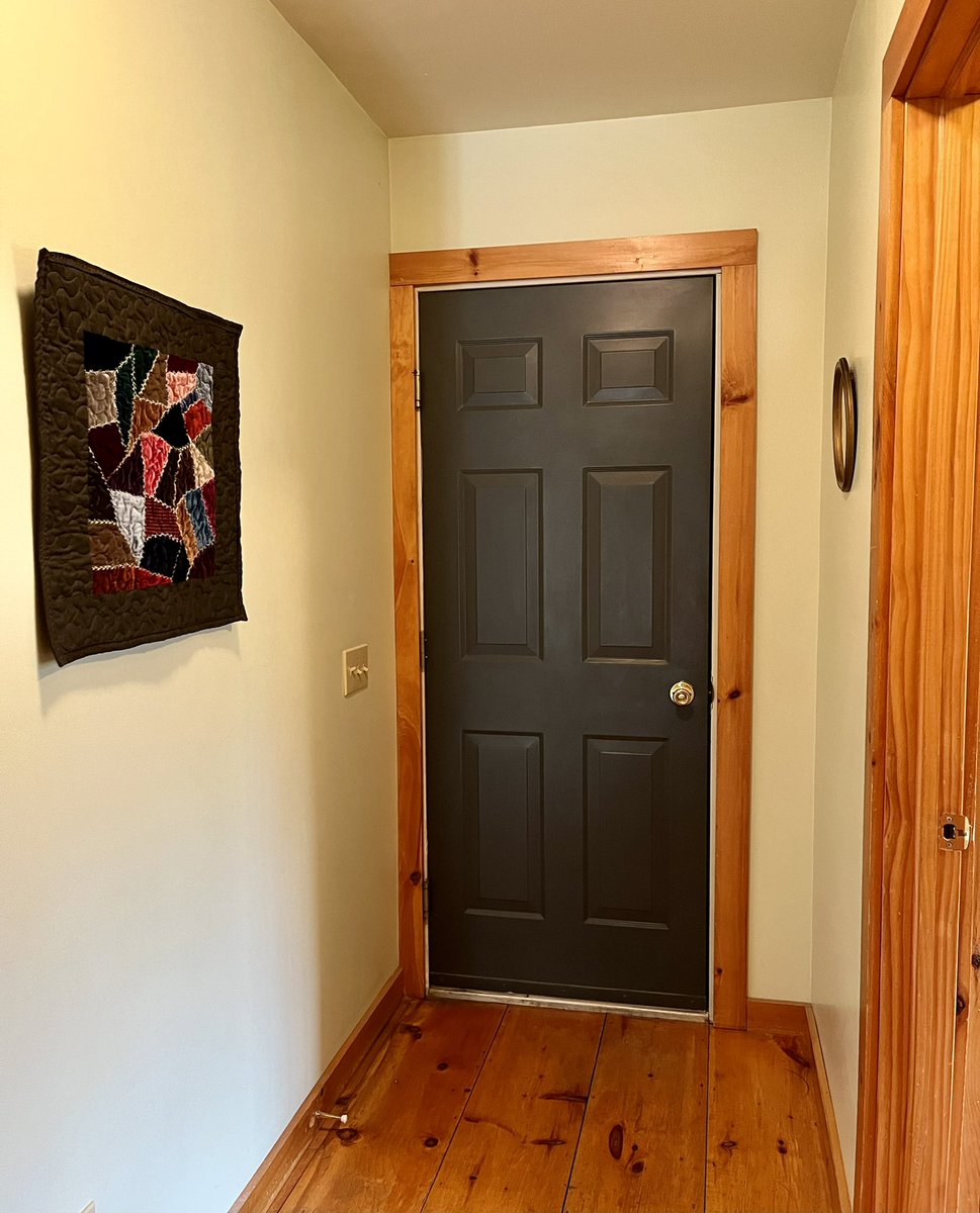 melostrom's tweet image. Found a pieced together scrap awhile back. Showed my quilting pal Anna who said it looked Victorian. (Surprised me. Colors are so vibrant.) She offered to finish the feather stitching, then quilted it &amp;amp; gave me this for Christmas! Fragments, finished; the story told. #Happy2022💜