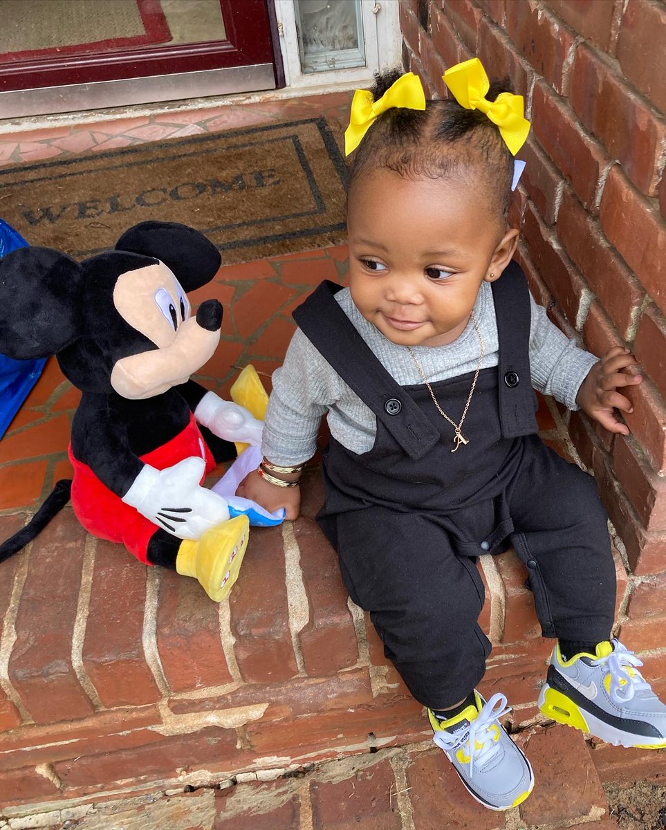 AlexusBreanna1's tweet photo. Happy New Year From The Princess ๐ฅณ๐๐๐ฐ #yesslaylay #biglay https://t.co/4mQqePPFFl