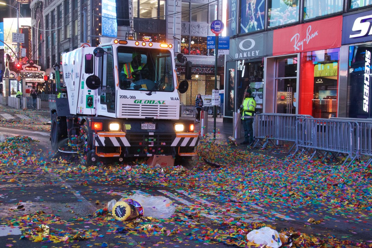 NYCSanitation's tweet photo. After the ball drops in @TimesSquareNYC our work begins! Our 254 Sanitation Workers, using 56 backpack blowers, 36 mechanical brooms and 50 hand brooms, descend on the area early in the new year to pick up every last piece of confetti! Wishing a happy and healthy 2022 to all! https://t.co/Ut7ZfClhbp