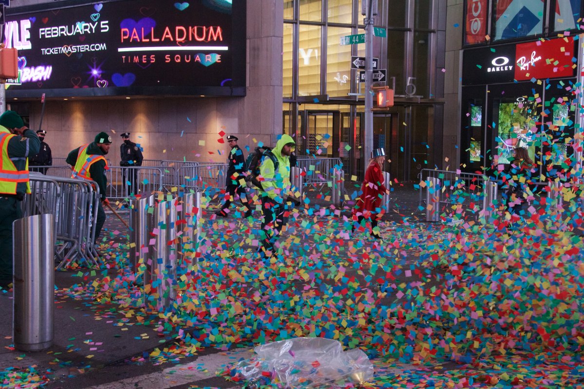 NYCSanitation's tweet photo. After the ball drops in @TimesSquareNYC our work begins! Our 254 Sanitation Workers, using 56 backpack blowers, 36 mechanical brooms and 50 hand brooms, descend on the area early in the new year to pick up every last piece of confetti! Wishing a happy and healthy 2022 to all! https://t.co/Ut7ZfClhbp