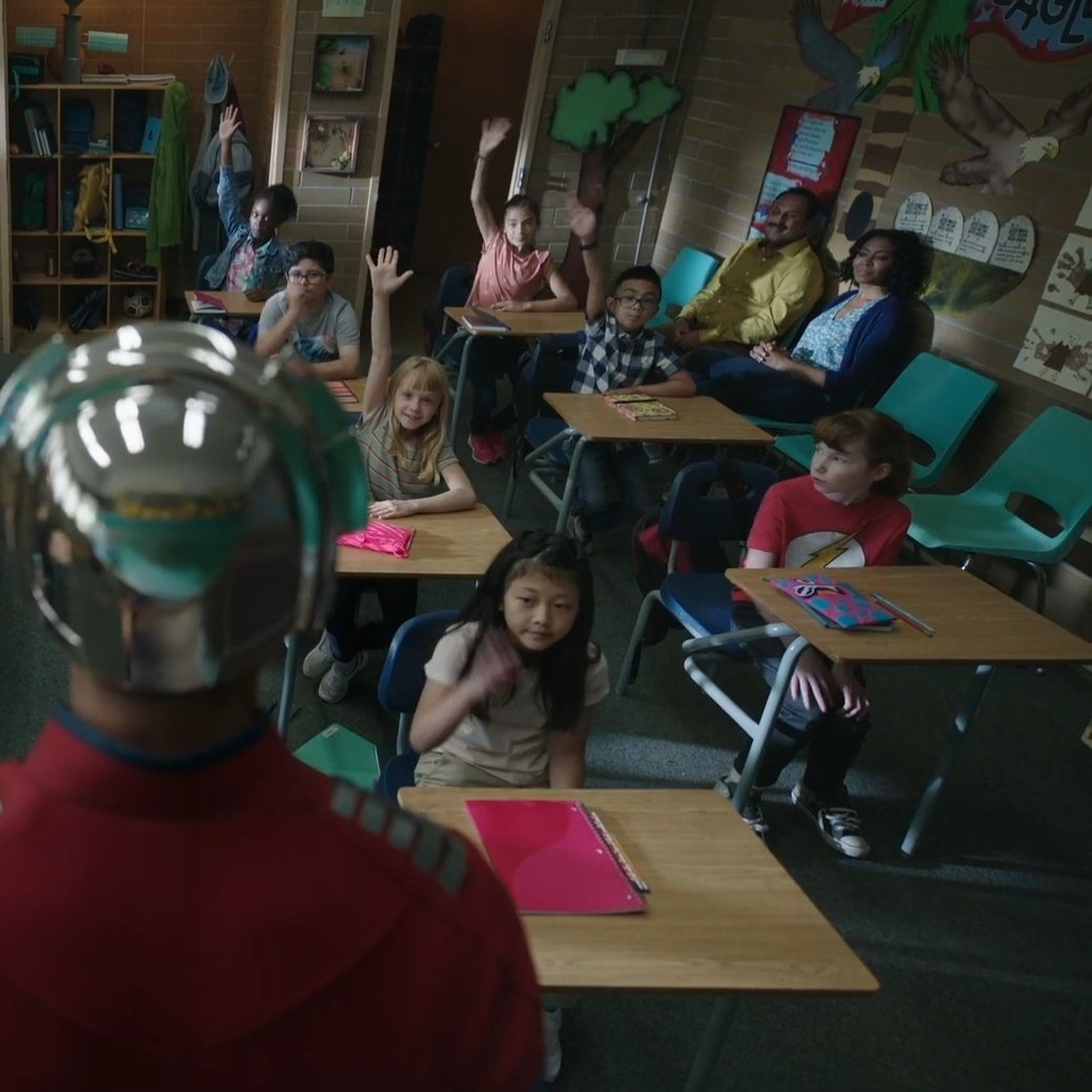DCVers0's tweet photo. Referência ao Flash no novo trailer de #Peacemaker https://t.co/841XTgQ4Ul