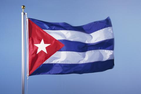 Felicidades en este nuevo año para todas las cubanas y cubanos. #CubaViveYCelebra <a href="/DiazCanelB/">Miguel Díaz-Canel Bermúdez</a>