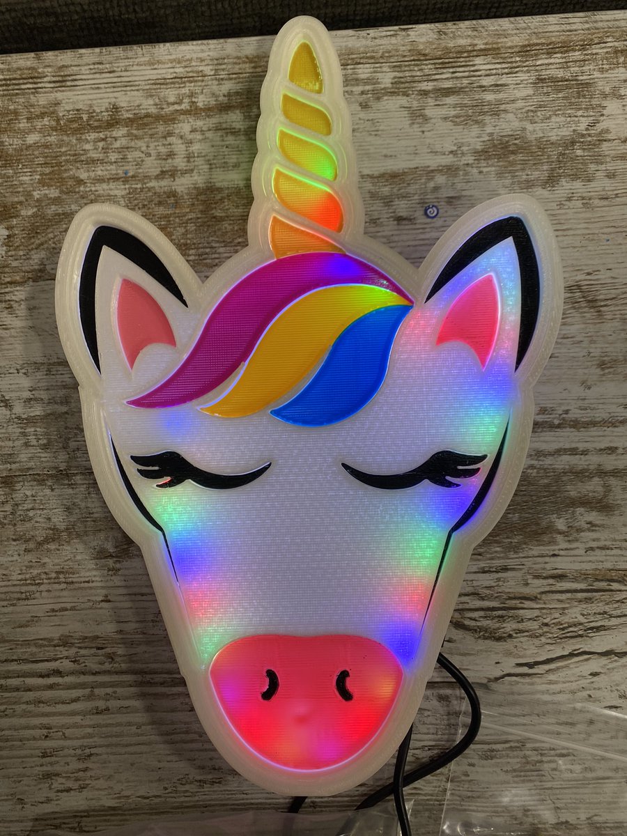 ¿Os gusta esta lámpara?

Diseñada y creada por <a href="/LuDoSs_ttv/">LuDoSs</a>