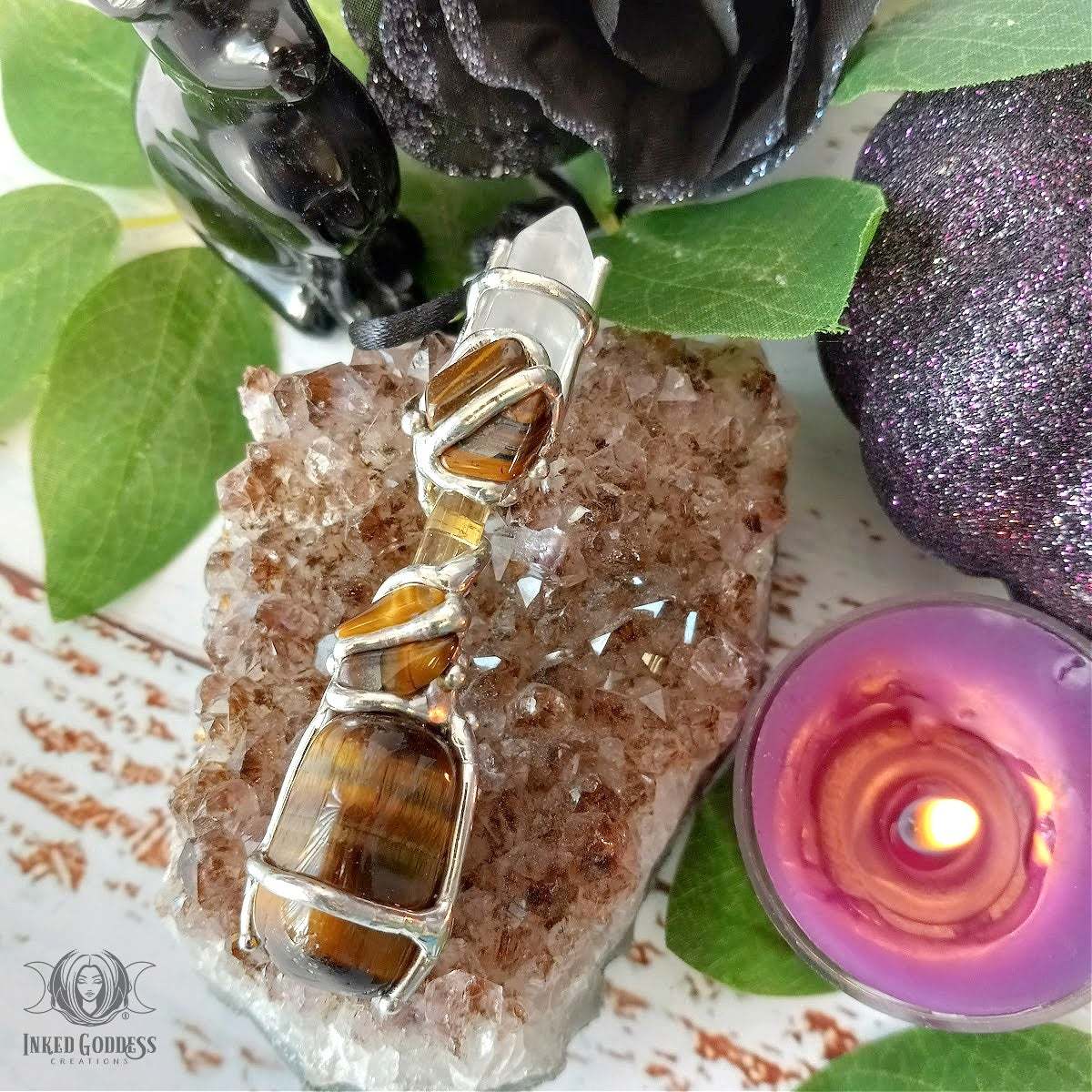 inkedgoddesshop's tweet photo. ~ New item! ~
Practical Magic Mini Gemstone Wand Necklace ~ $39.00
https://t.co/mbbWgv2uih
#practicalmagic #miniwand

This Mini Gemstone Wand Necklace is made of Golden Tiger's Eye and Clear Quartz. It was inspired by Gillian's Tiger's Eye necklace in the movie "Practical Magic." https://t.co/9C6hyiyfvF
