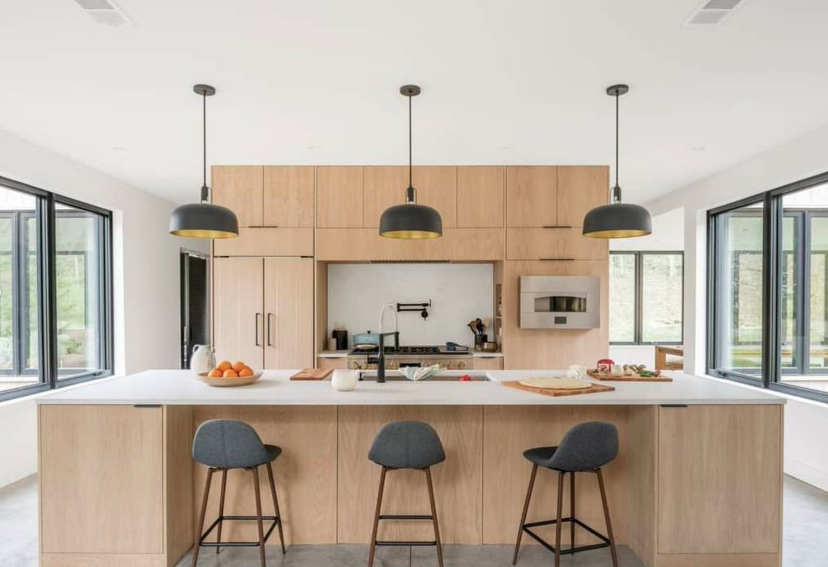 Extremepanel's tweet photo. Happy New Year! 🎉
.
Thank you to our Extreme Panel Technologies' customers, partners, and employees for making 2021 an incredible year. Let's reflect on an amazing project from this past year - the 2021 Modern Idea Barnhouse designed by @ThisOldHouse and @DIYMatthews! 😍 https://t.co/90MlnQS5Di
