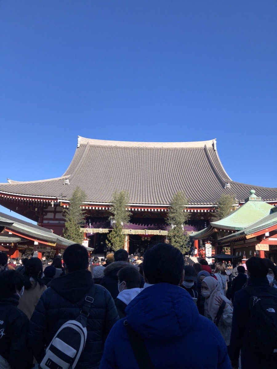 新年明けましておめでとうございます！
2022年、皆様にたくさんの幸せが届きますように！🎍😊