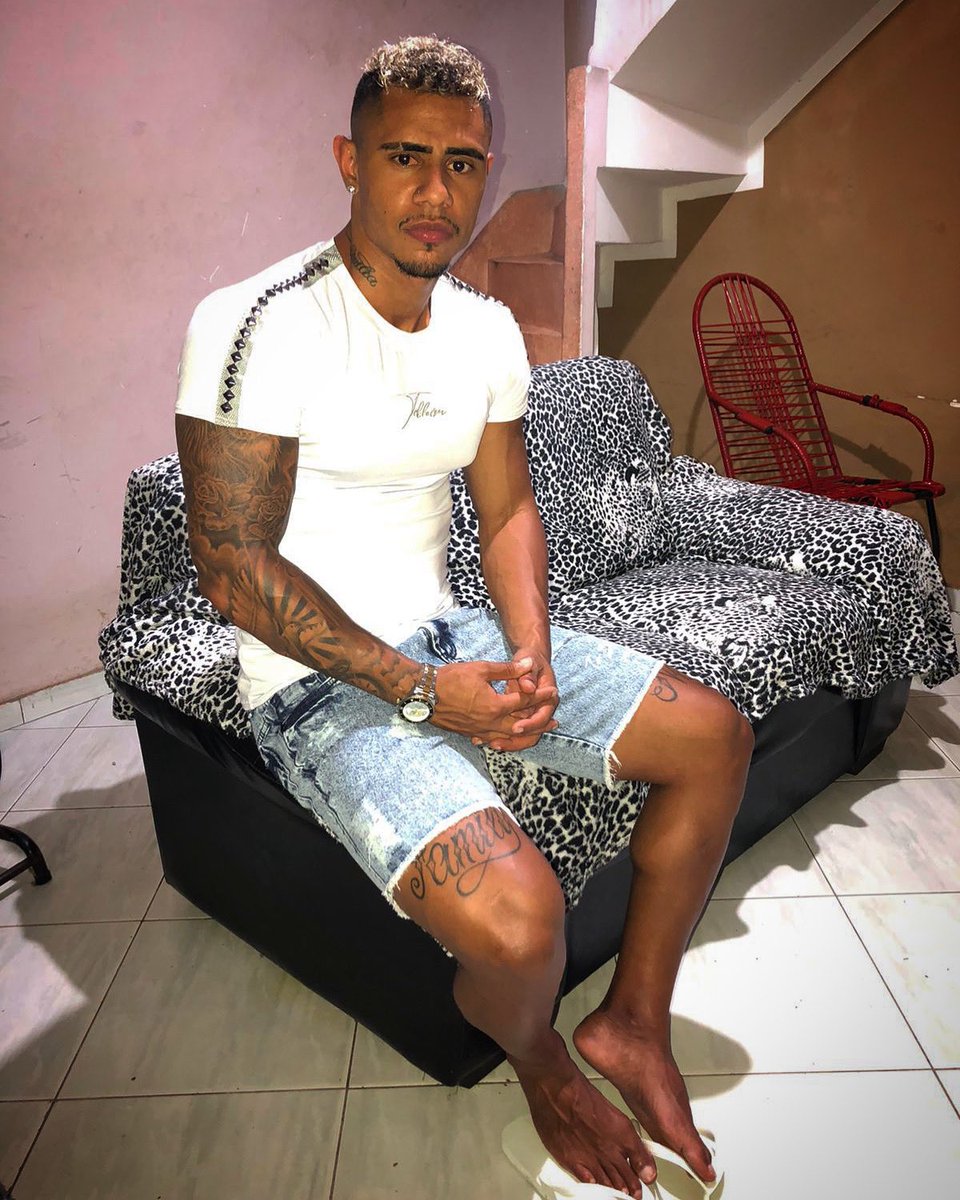 WesleyNeres18's tweet photo. Casa da mamãe, feliz ano novo a todos 🎉🍸 https://t.co/nfLAg6HuHy