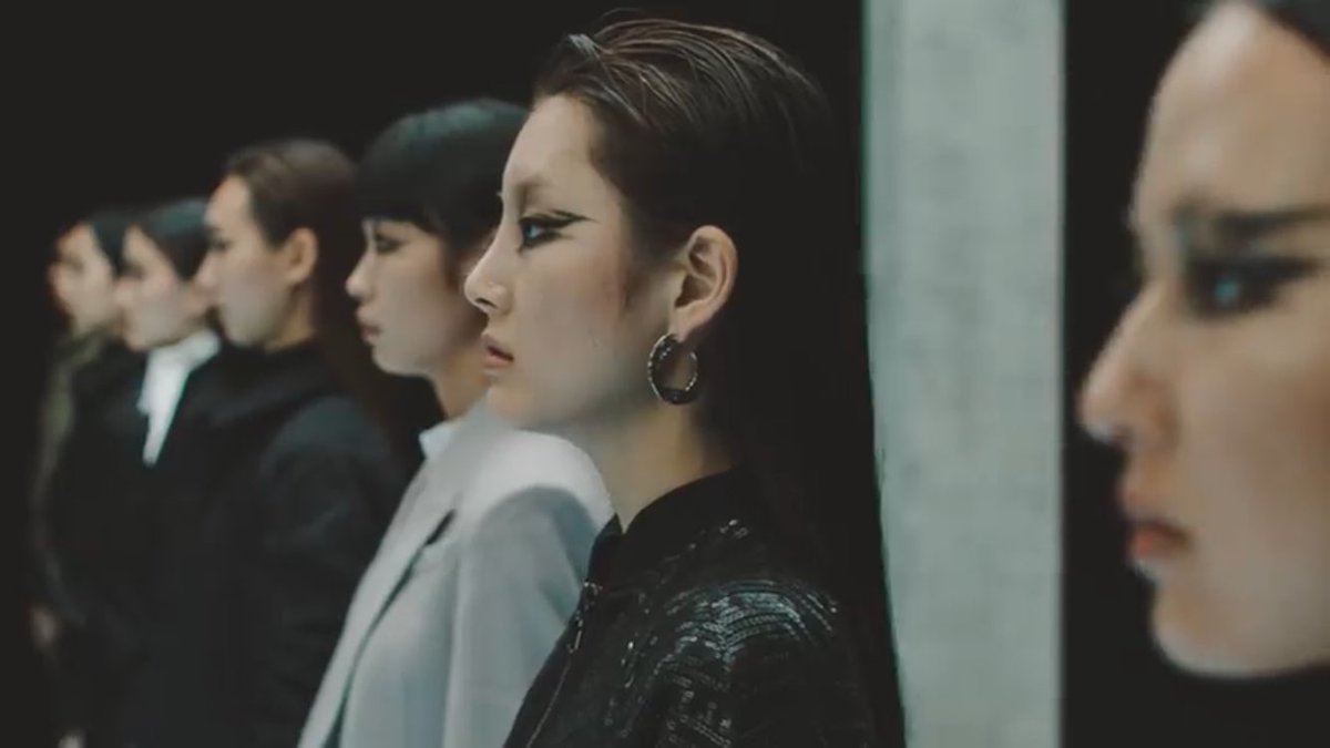 is this woozi’s peak straight era,,