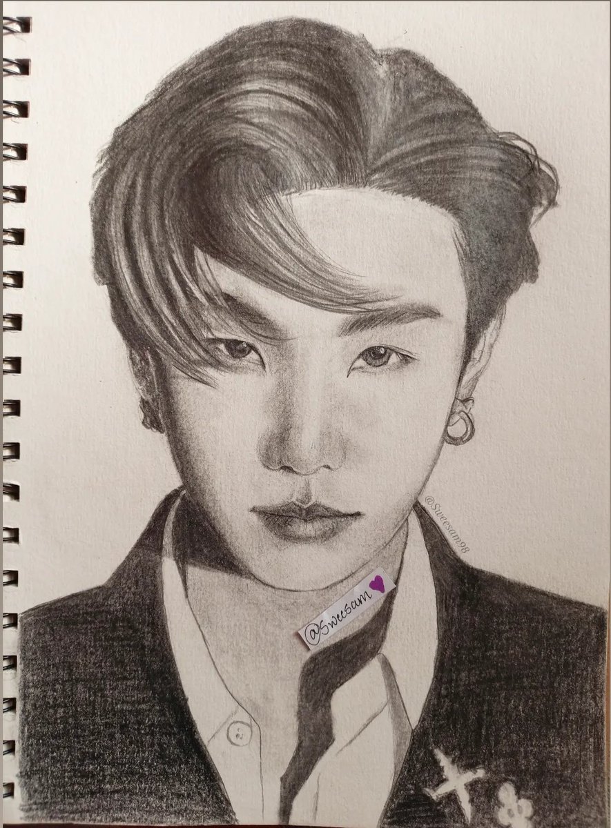 SweeSam98's tweet image. This took a lot of time to complete 😭
Anyways
Happy new year everyone 💜
#btsfanart 
#BTSARMY 
#Suga 
#yoongifanart 
#BTSxGQ